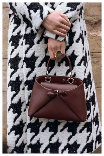 Look 10